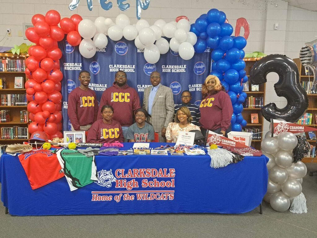 Clarksdale High senior Franklin earns softball, cheerleading scholarships at CCC